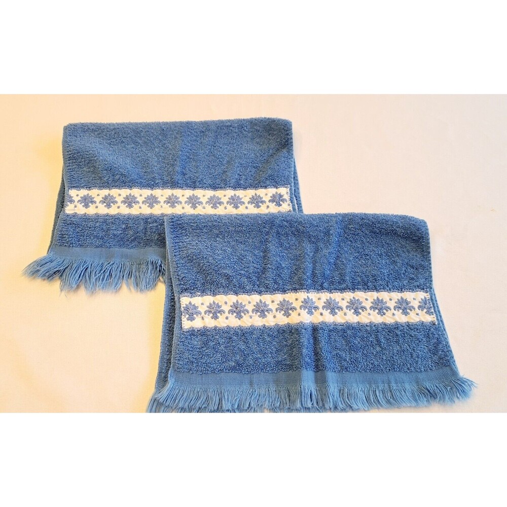 2 Vintage Wamsutta Heritage EMBROIDERED  Finger Tip Hand Towel Cotton Blue White